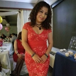 Meet your Posher, Maria elena